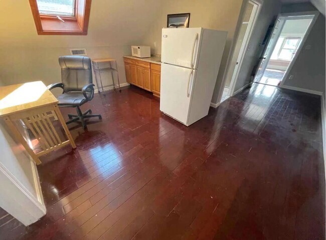 Photo - Gorgeous 4 Bed 2 Full bath in the HEART of Brighton Center with parking included