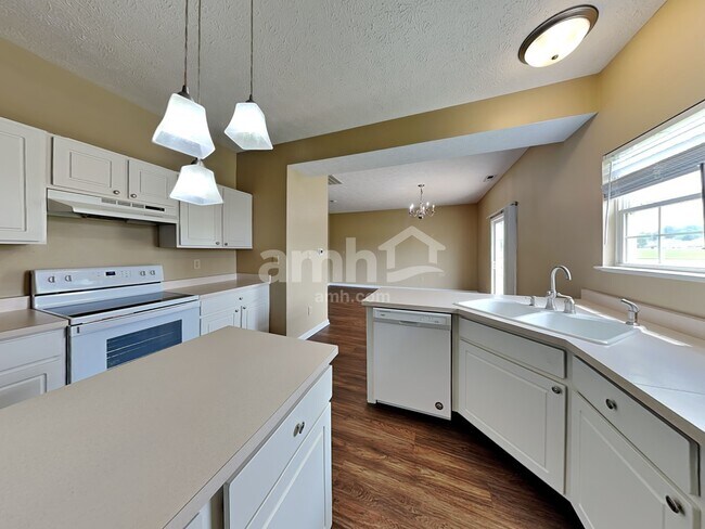 Photo - 6905 N Garland Ct