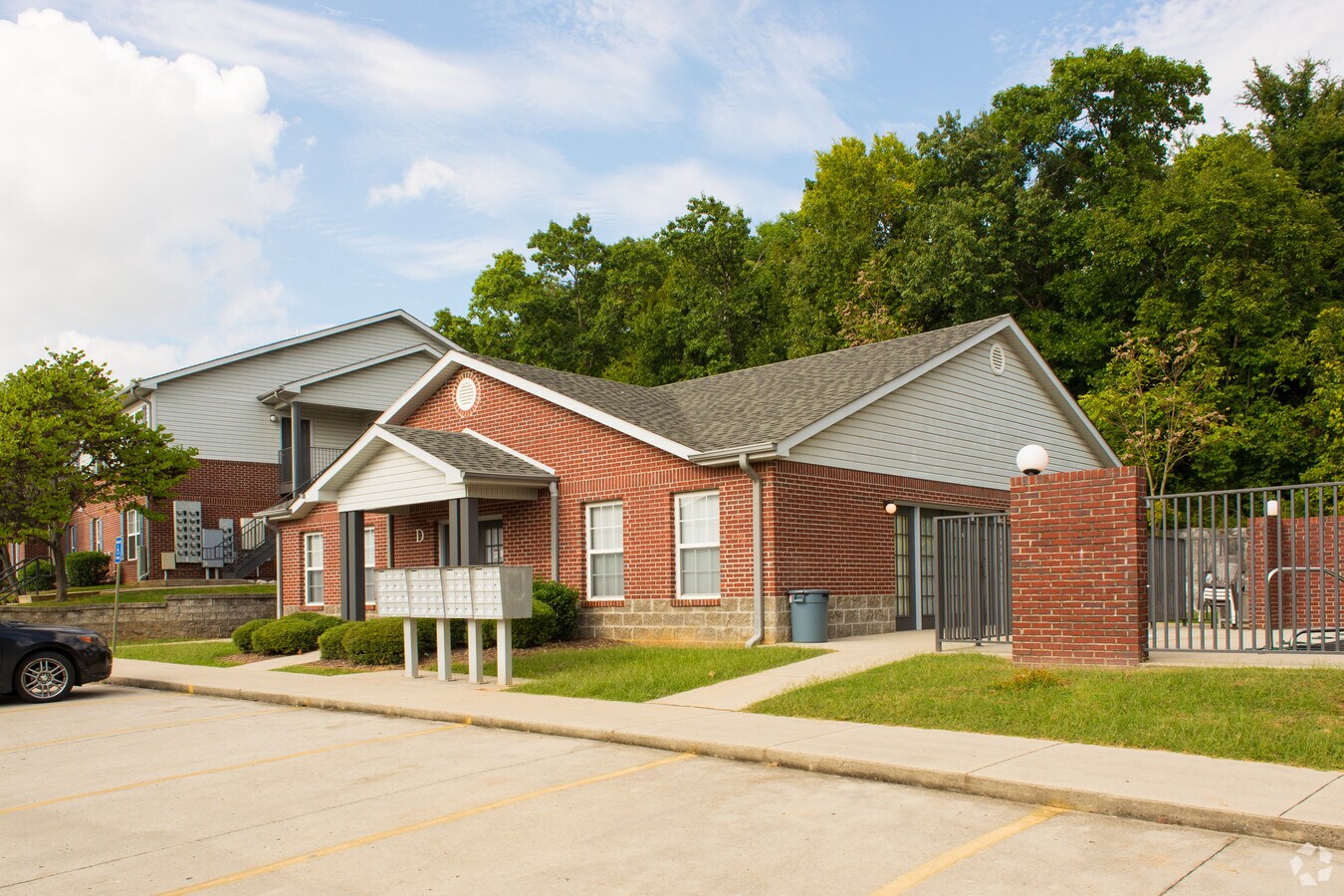 Photo - Mountain Ridge Apartments
