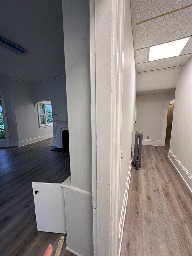 1403 Main St Unit 1F