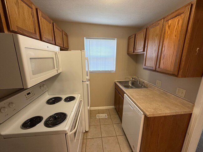 Photo - Columbia Square Apartments