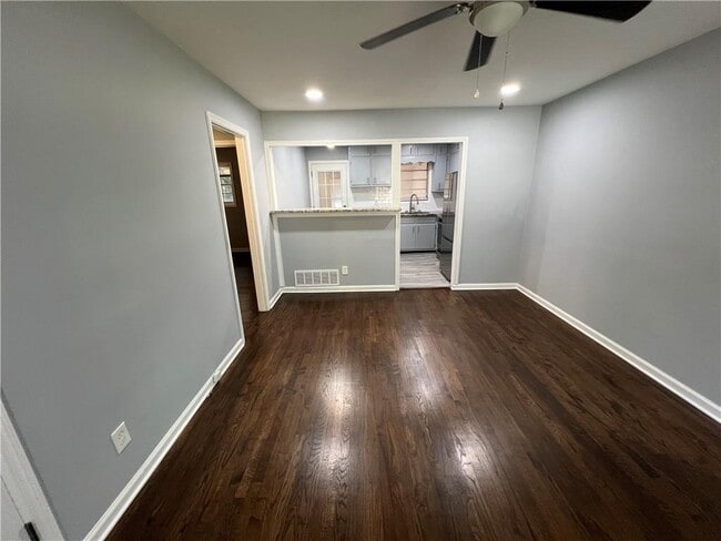 Photo - 1083 Center St SW Casa