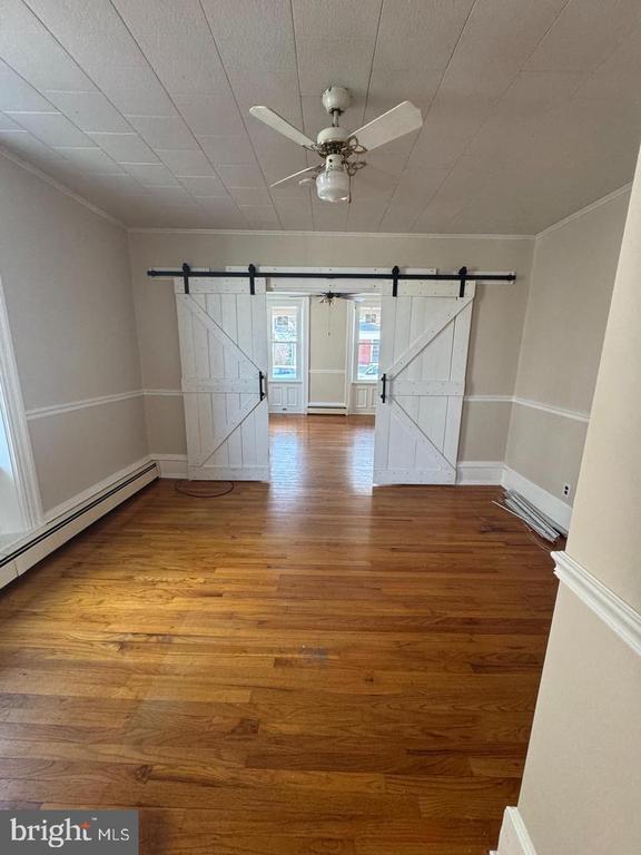 28 W Stiegel St