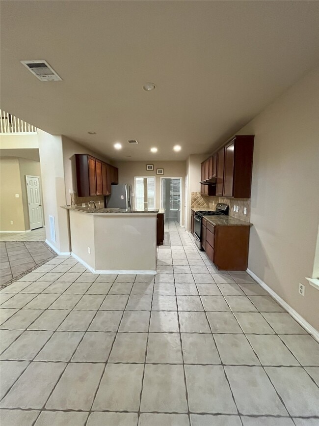 Photo - 2903 Surrey Trail Ln