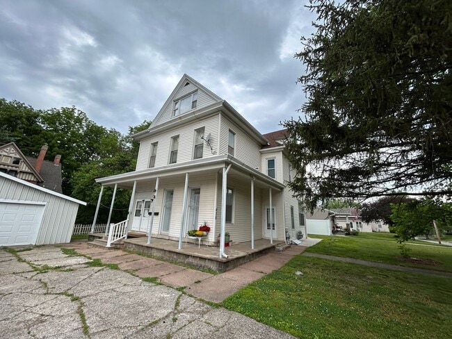 Photo - 430 S 14th St Apartment Unit 430 S 14th St.