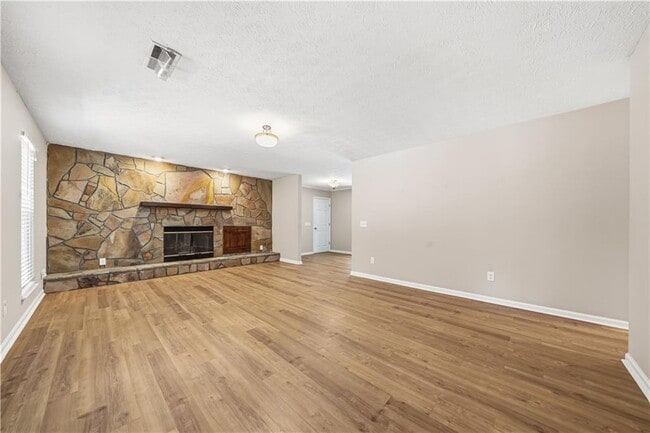 Photo - 3773 Memorial Pkwy NW