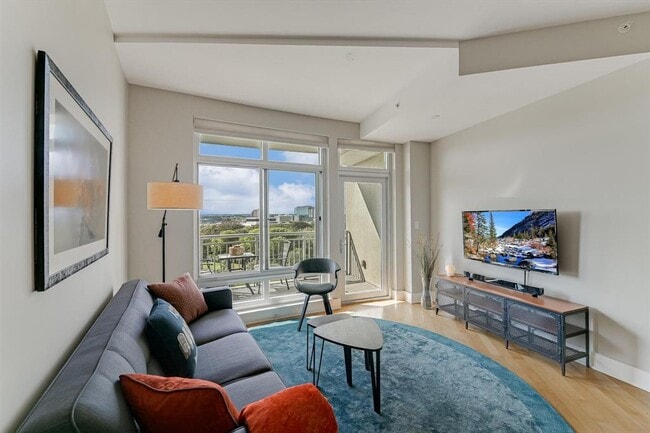 Photo - 603 Davis St Unit 712