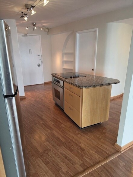Photo - 300 N State St Unit 5902