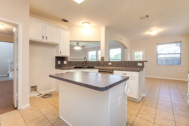 Photo - 1907 Glen Eden Ct