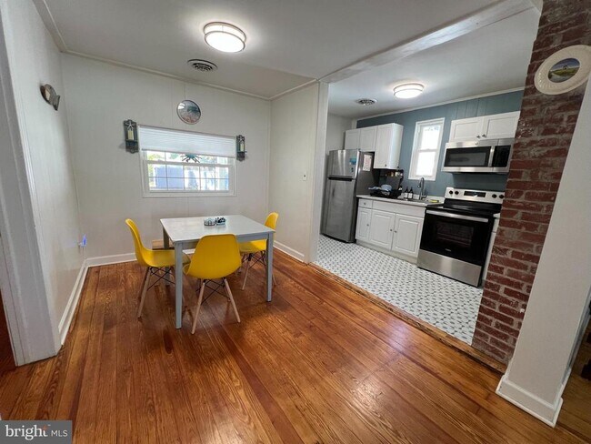 Photo - 710 Garfield Ave