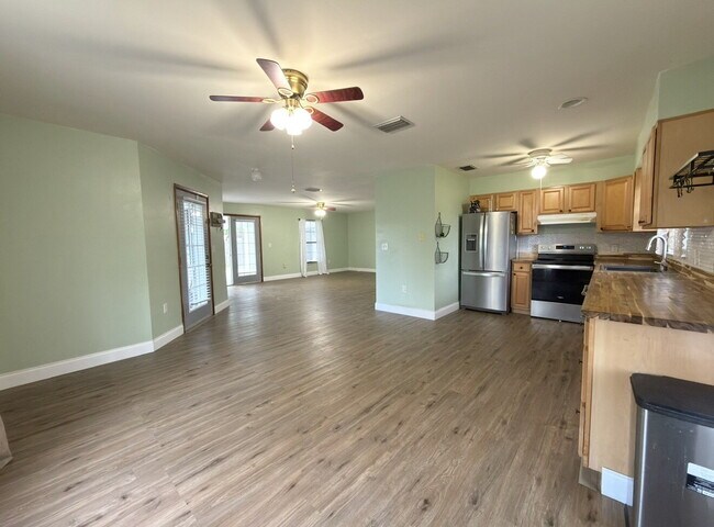Photo - Large 2 Bedroom PSJ