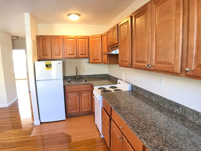 168 N Beacon St Unidad 3