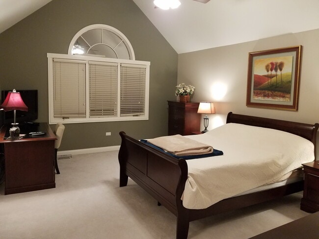 Building Photo - 2457 Kane Ln