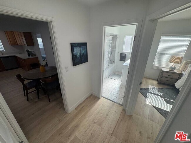 Photo - 11837 Runnymede St Casa