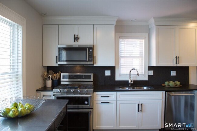 Photo - 331 Riverside Dr
