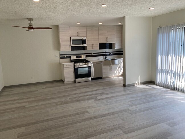 3317 Keystone Av Unit 6