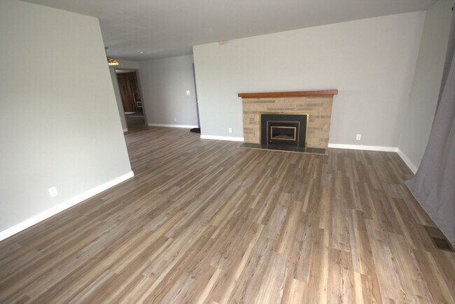 Photo - Beautiful SeaTac Home with Expansive Territorial Views