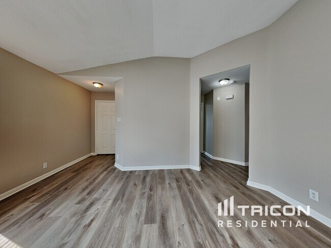 Photo - 10231 Del Lago Ct