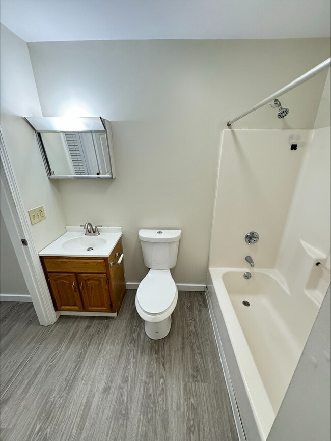 Photo - Marshfield Apartments