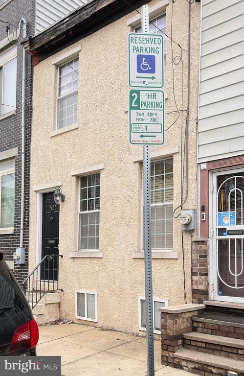 Photo - 1525 Montrose St