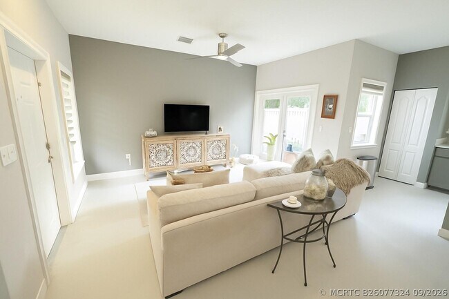 303 SE 22nd St