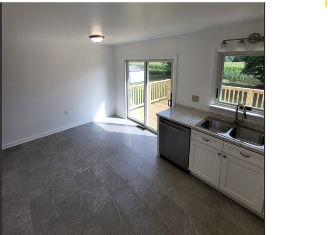 Photo - 33 Riverview Dr