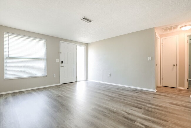 Photo - 432 Briarwood Rd
