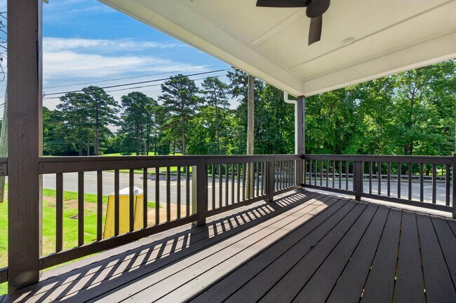 Photo - 1755 Crest Rd