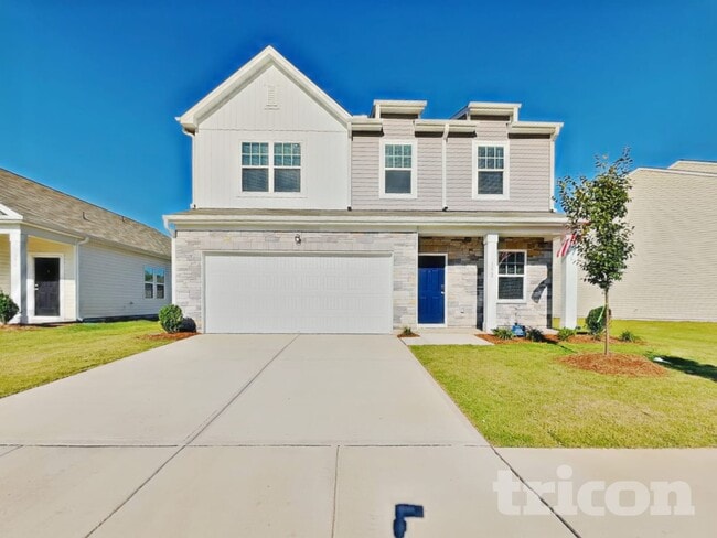 Photo - 152 Gladstone Loop