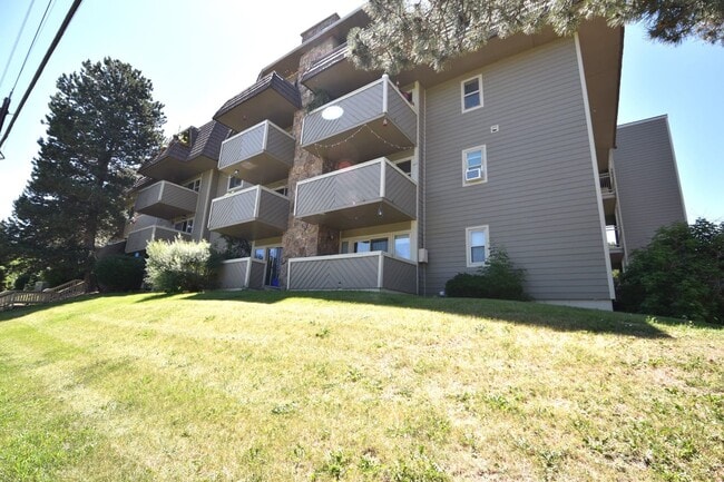 Photo - 3 Bedroom, 2 Bathroom Penthouse Condo in North Boulder.