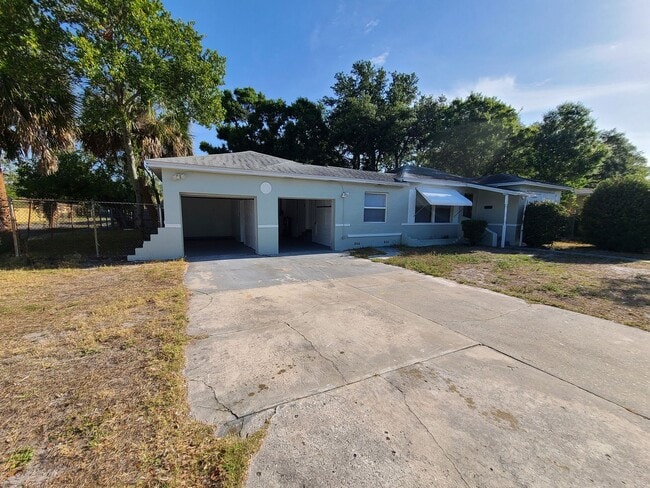 Photo - Stunning Corner-Lot Rental: 4BR/2BA with Courtyard