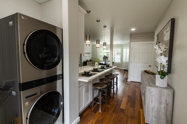 Photo - 313 119th St S