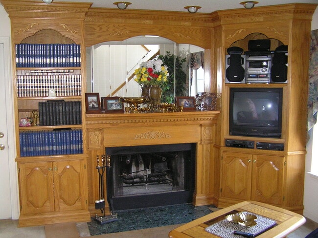 Building Photo - 3 Starwood Ln