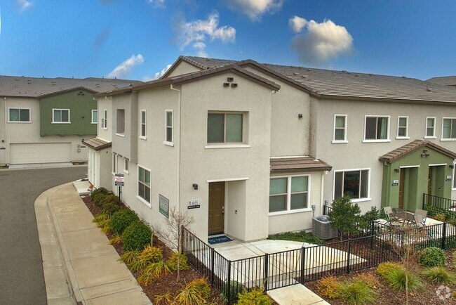 Building Photo - 5691 Whimsical Ln Rental