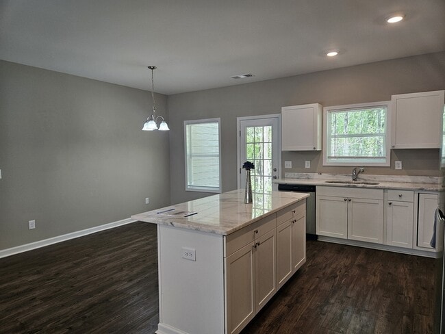 Photo - 166 Venture Way