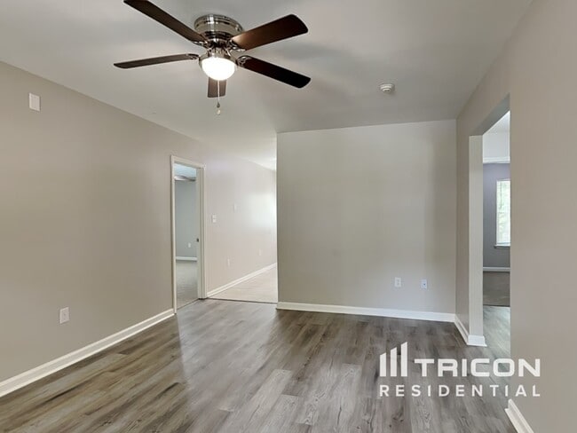 Photo - 6215 Rockwell Blvd W