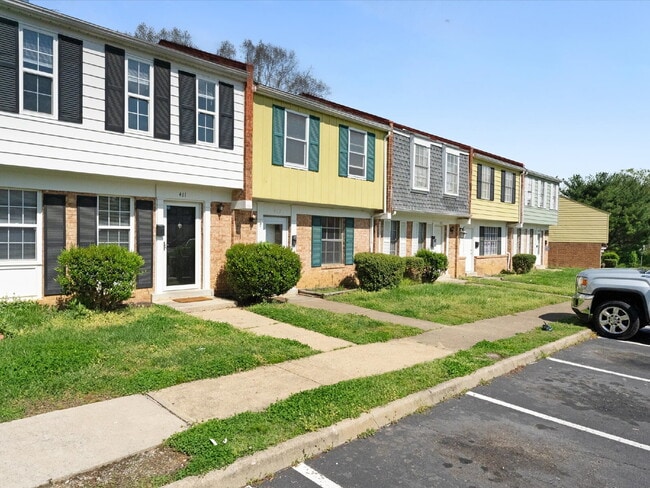 Photo - 411 Roxana Rd