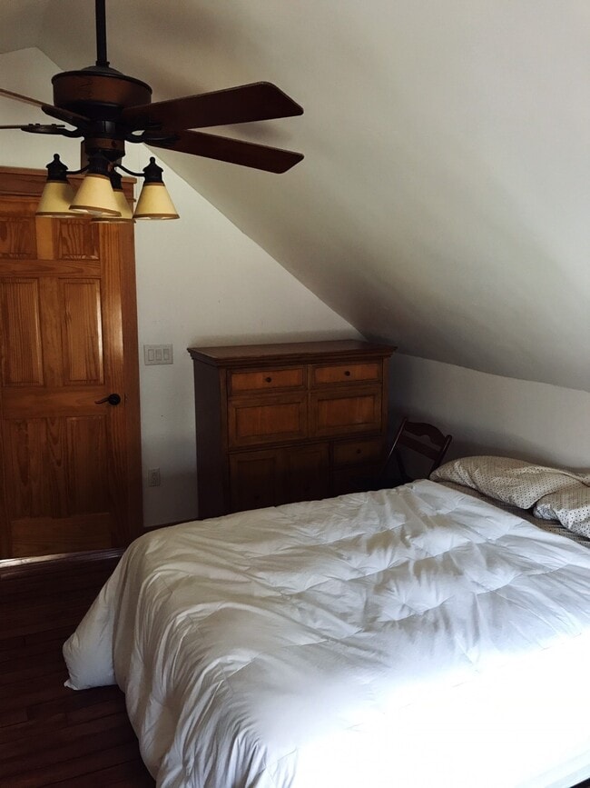 Photo - 215 Amherst St