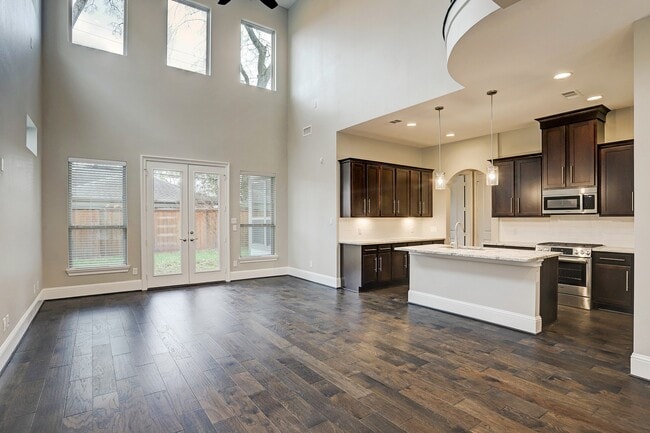 Photo - 4851 Benning Dr