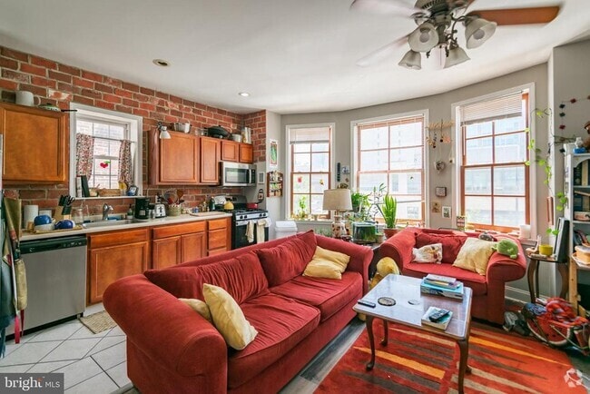 Building Photo - 2125 Spring Garden St Unit 2F Rental