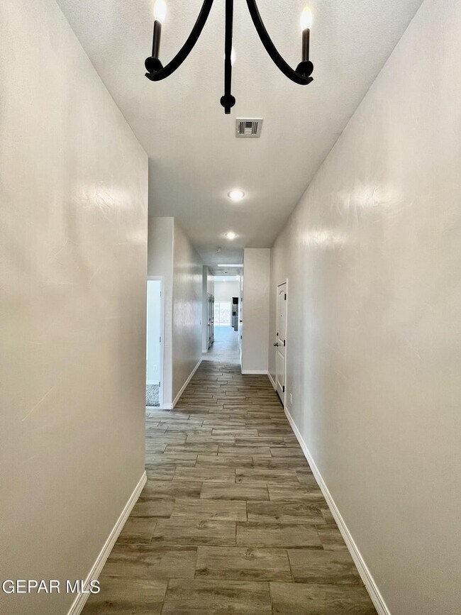 Photo - 14852 Mike a Mendoza Ave