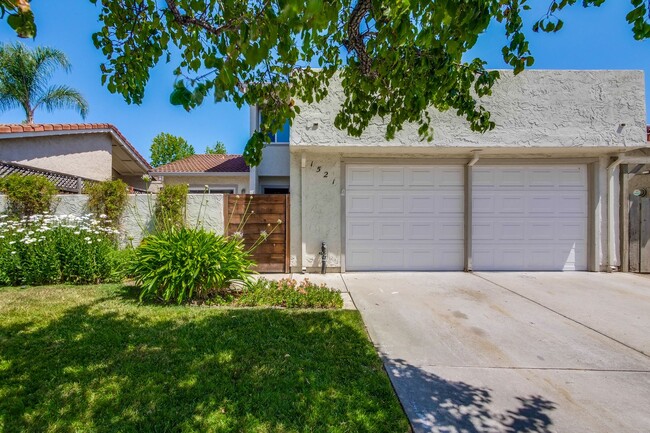 Building Photo - Beautiful 3 bedroom 2 bath Single Family Home $5200