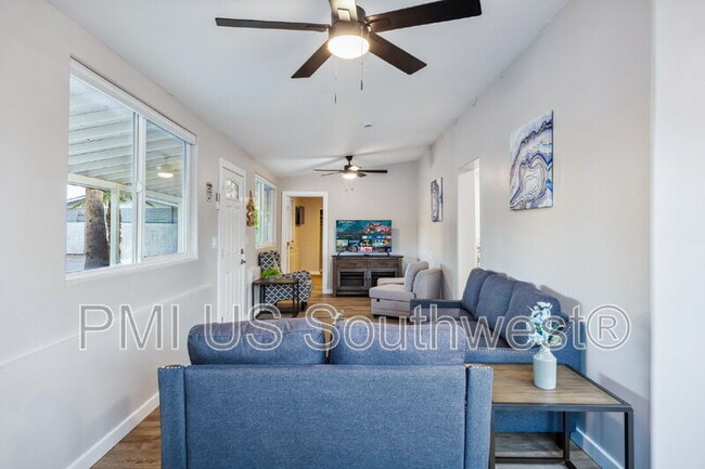 Photo - 437 Riverfront Dr Unit 4