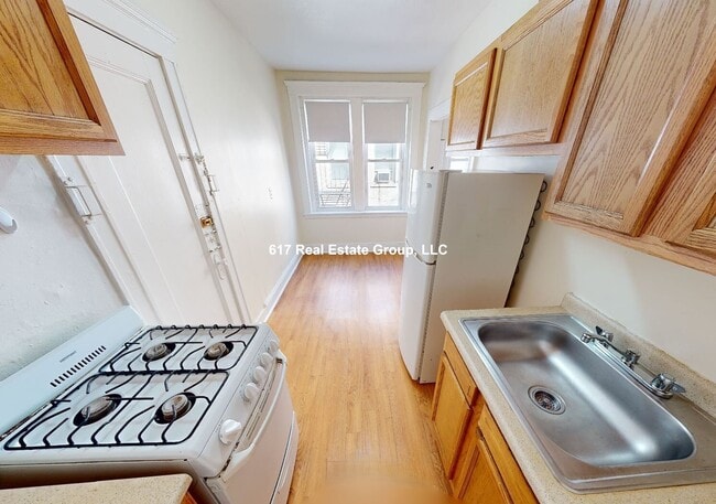 Photo - 109 Brainerd Rd Unit 2