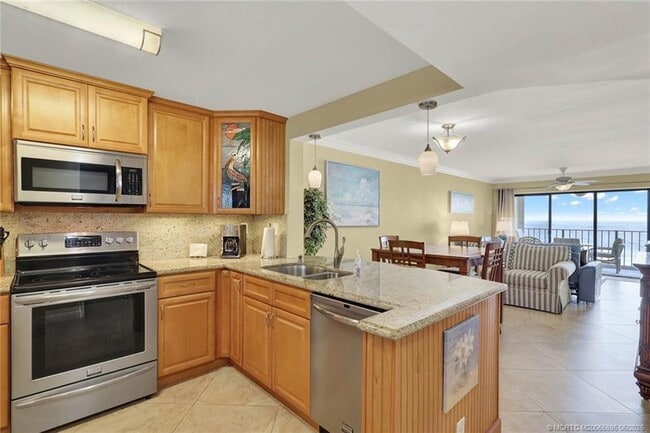 Photo - 9490 S Ocean Dr Unit 611