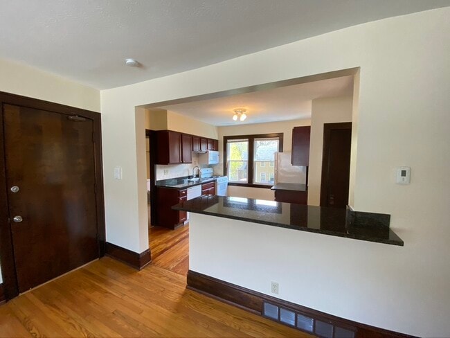 Photo - 1745 W 31st Pl Unidad 1