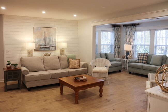 Photo - 4384 Daphne Ln