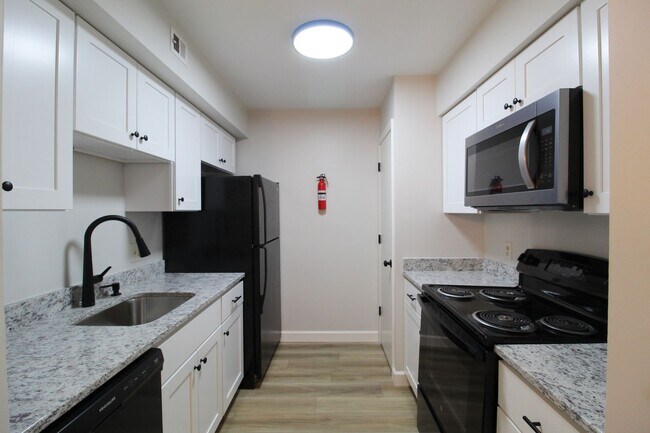 Photo - 1112 Blue Ridge Dr