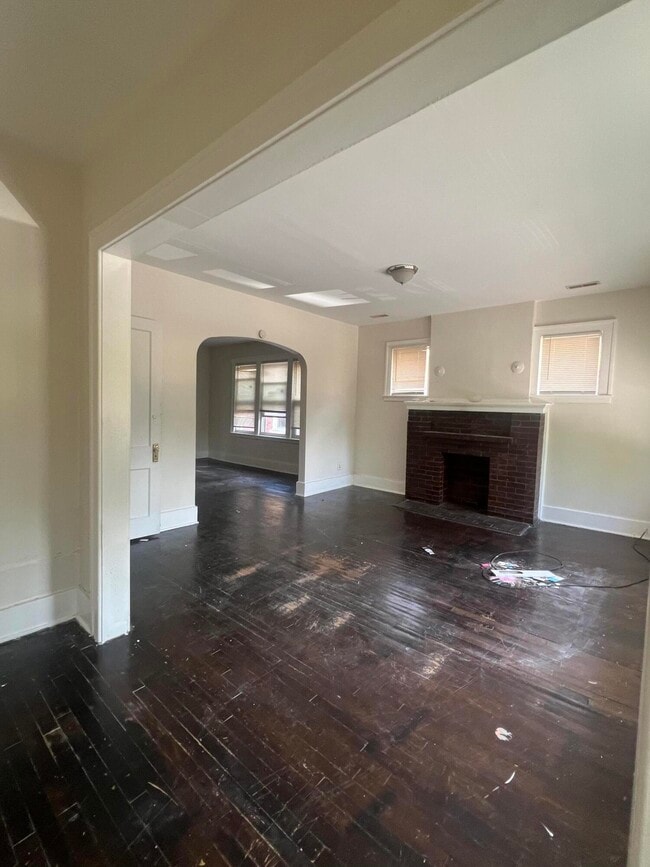 3450 Cadillac Blvd Unit Upper