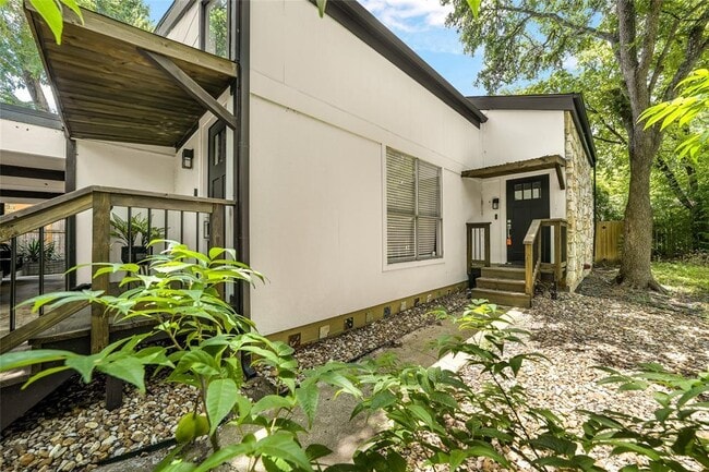 Photo - 1913 Lightsey Rd